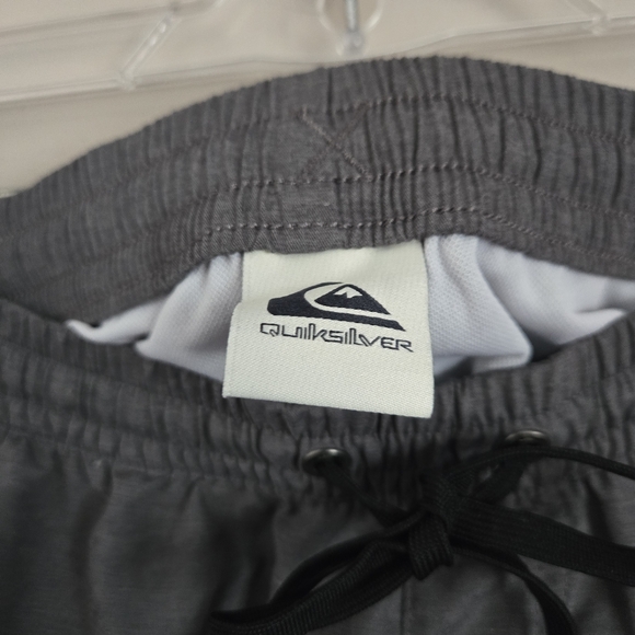 Quiksilver Men's Gray Shorts Small Swim Trunka Summer Swimming - Picture 5 of 7